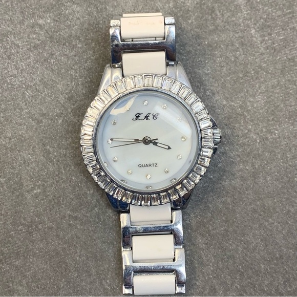 Fac Fifth Avenue Collection white silvertone crystal rhinestone round face watch - Picture 1 of 6